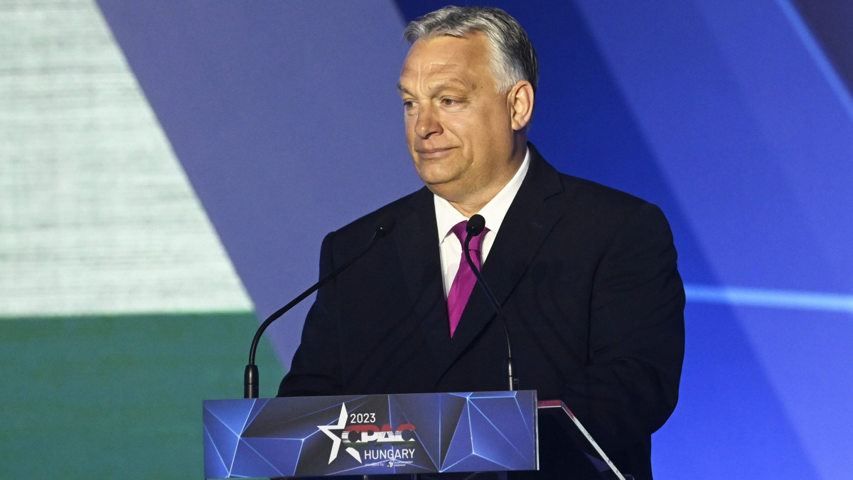 Orbán Viktor miniszterelnök beszédet mond a CPAC Magyarország kétnapos konzervatív konferencián a Bálna Budapestben 2023. május 4-én. A Konzervatív Politikai Akció Konferencia (CPAC) a jobboldal egyik legnagyobb nemzetközi tanácskozása.