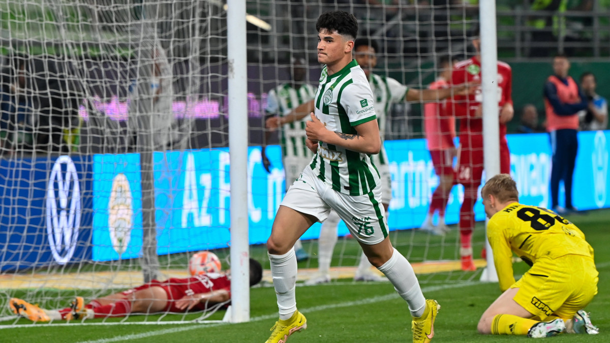 A ferencvárosi Lisztes Krisztián ünnepel, miután gól szerzett a labdarúgó OTP Bank Liga 30. fordulójában játszott Ferencvárosi TC - Kisvárda Master Good mérkőzésen a Groupama Arénában  2023. május 6-án.