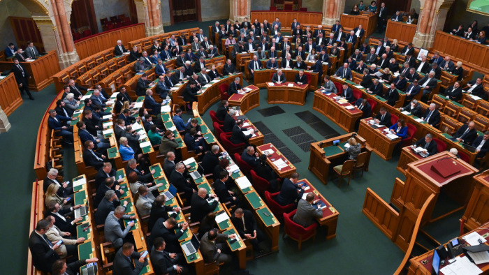 Újratárgyalja a Novák Katalin által visszadobott törvényt az Országgyűlés