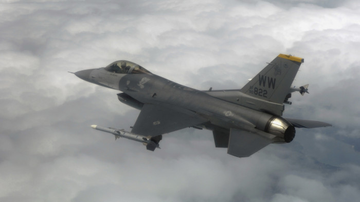 Az orosz elnök megfenyegette az F-16-osokat, és az atomfegyverekről is beszélt