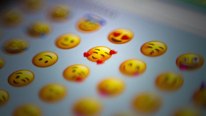 Ha valaki keveselné az eddigi emojikat, van egy jó hírünk