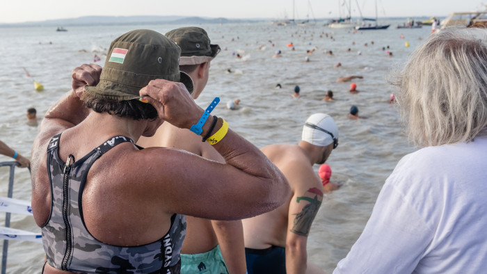 Betelt a Balaton-átúszás, nem lehet már nevezni