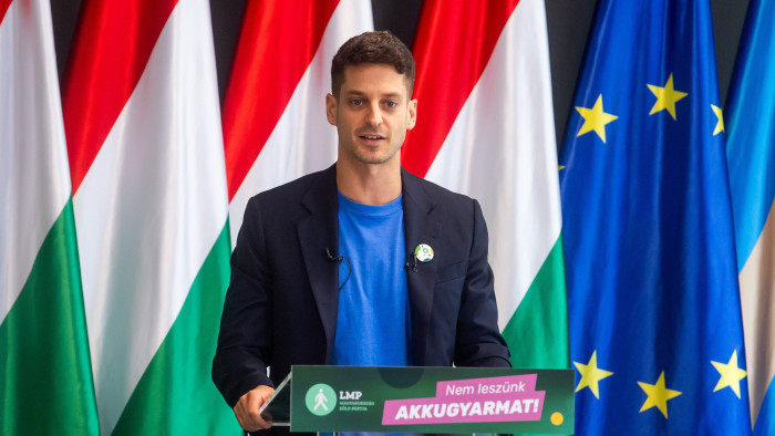 Ungár Péter az EP-választásról, a Coca-Cola felelősségéről és az egydolláros hamburgerről