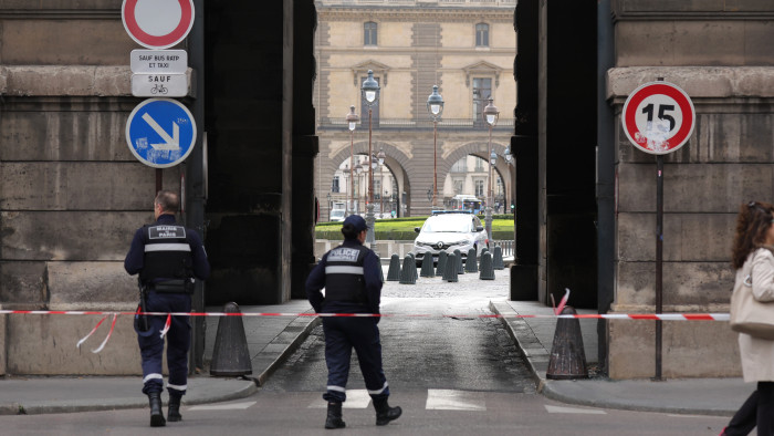 Itt a francia válasz a napokban történt terrortámadásra