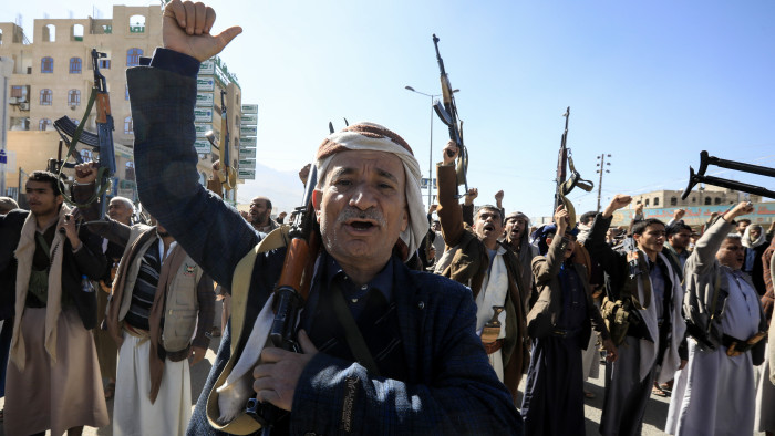 Értékes foglyokat ejtettek a jemeni lázadók