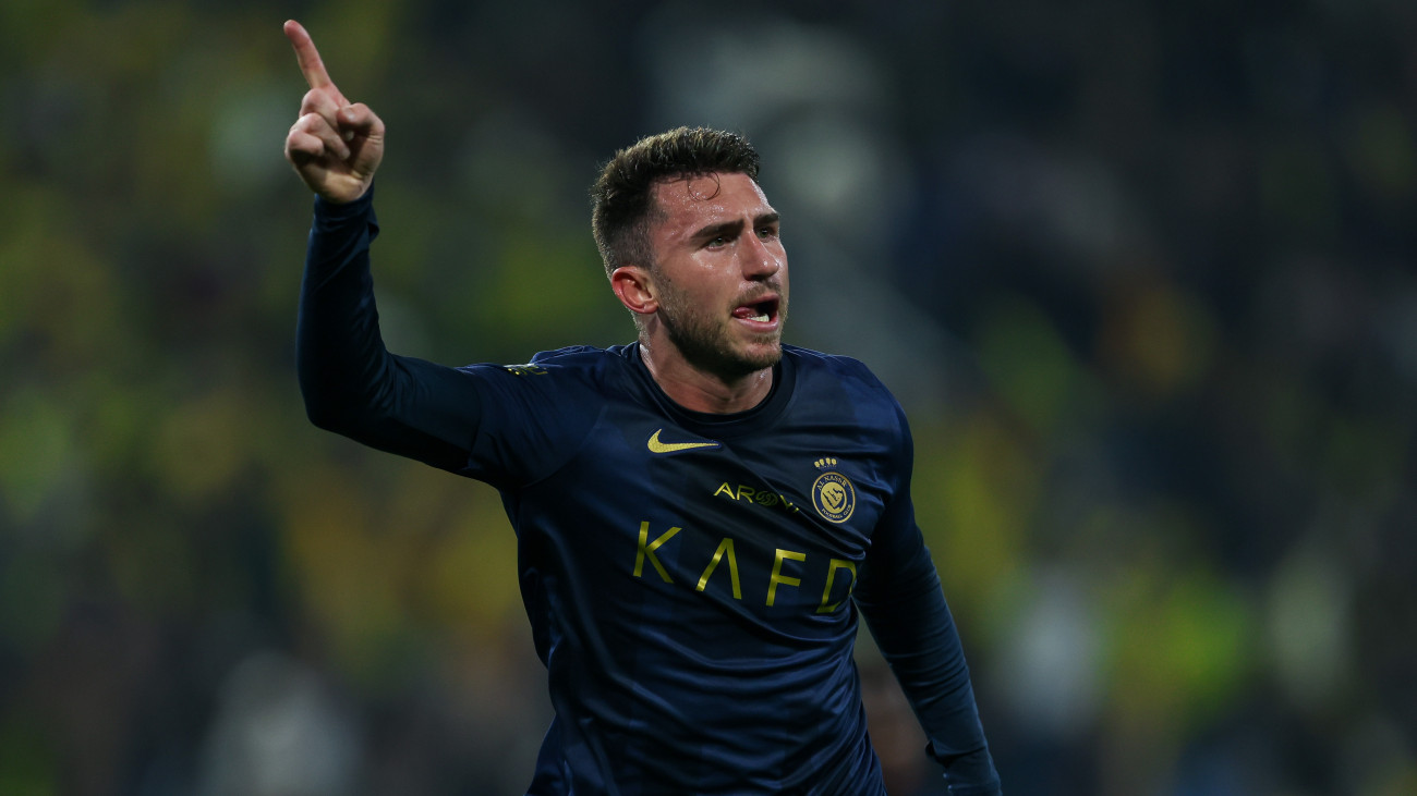 BURAYDAH, SAUDI ARABIA - DECEMBER 30: Aymeric Laporte of Al Nassr celebrates after scoring 2nd goal during the Saudi Pro League match between Al-Taawoun and Al-Nassr at King Abdullah Sport City Stadium on December 30, 2023 in Buraydah, Saudi Arabia. (Photo by Yasser Bakhsh/Getty Images)