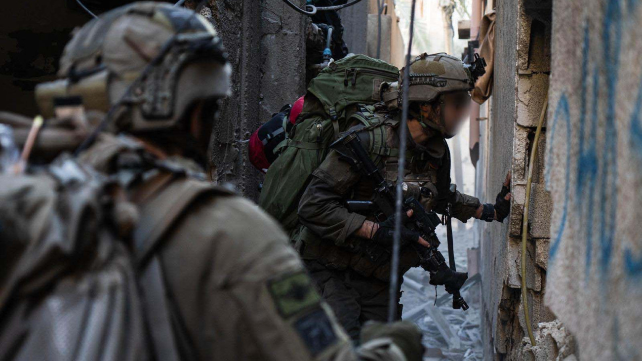 izraeli katonák a Gázai övezetben
