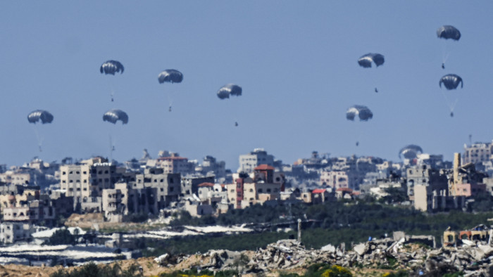 Izrael lépett a segélymunkások halálát okozó légicsapás után
