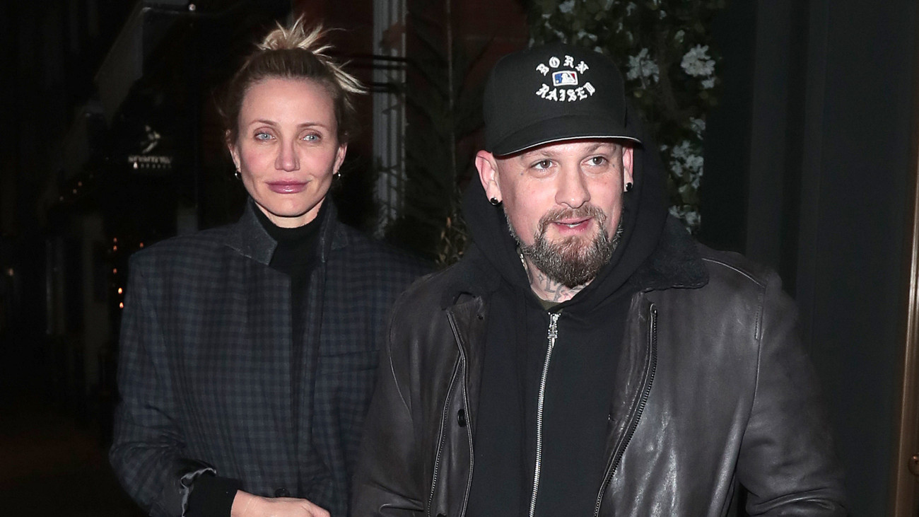 LONDON, ENGLAND - DECEMBER 02:   Cameron Diaz and Benji Madden âseen on a night out at Sparrow Italia - Mayfair restaurant on December 02, 2022 in London, England. (Photo by Ricky Vigil M/GC Images)