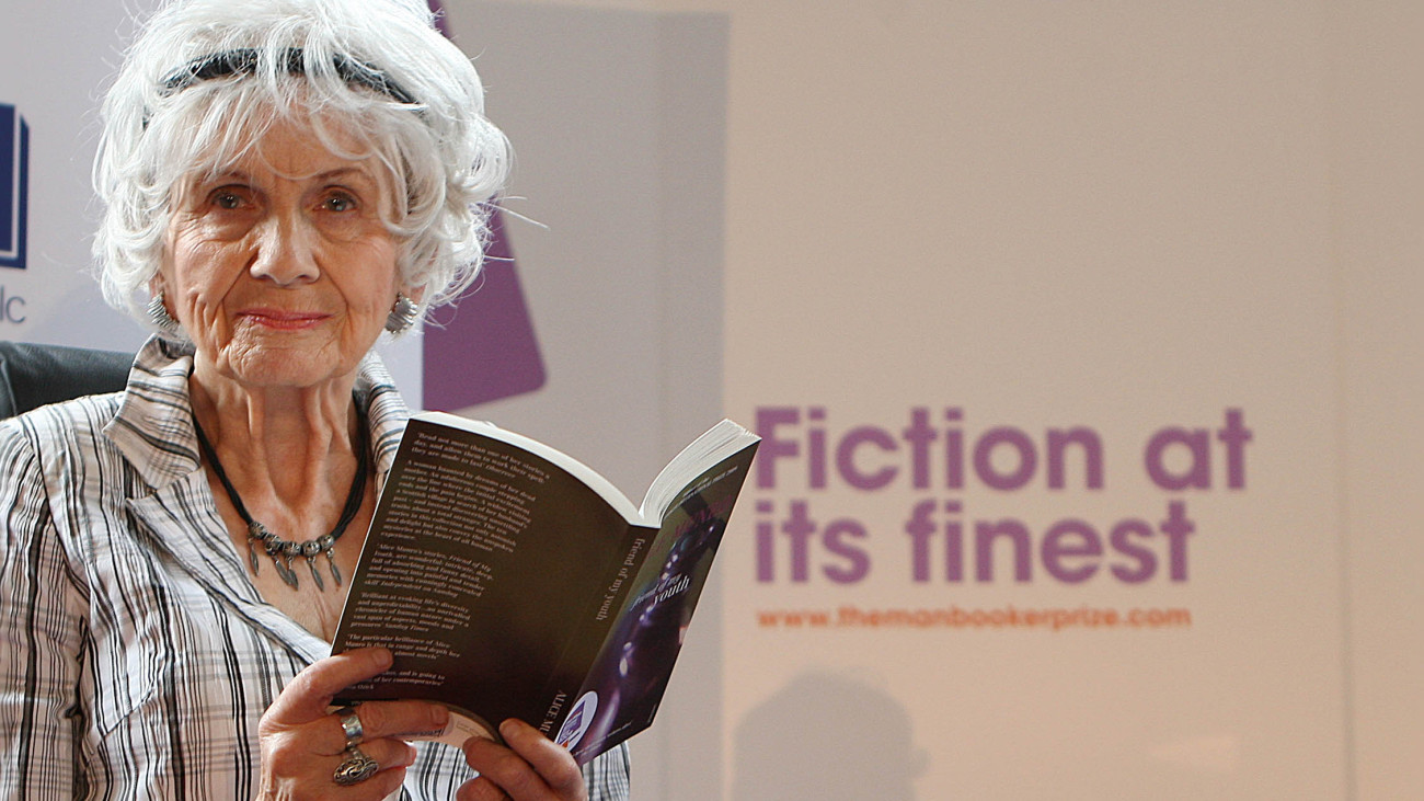 Canadian Author Alice Munro winner of the 2009 Booker International Prize at attends a press conference at Trinity College, Dublin. The prize is worth 60,000 Sterling and is awarded once every two years to an author.   (Photo by Julien Behal - PA Images/PA Images via Getty Images)