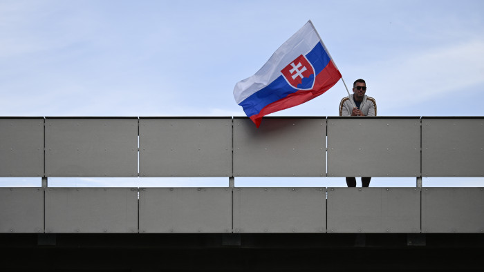Lex merénylet: korlátoznák a gyülekezés szabadságát Szlovákiában