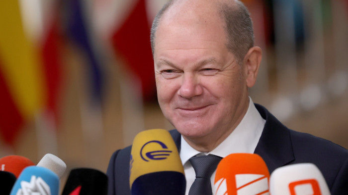 Olaf Scholz újabb nagy csatát bukhat el – már a saját pártjában is vesztésre áll