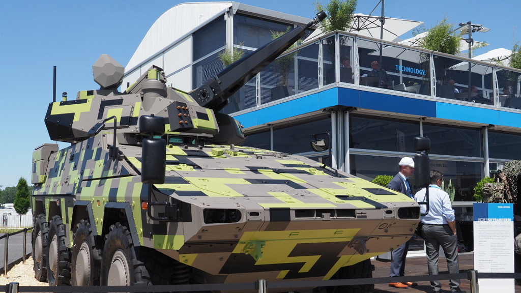 Rheinmetall BOXER Skyranger 30 air defence system with Oerlikon 30 mm cannon on static display at ILA Berlin Air Show 2022 Forrás: Wikipédia