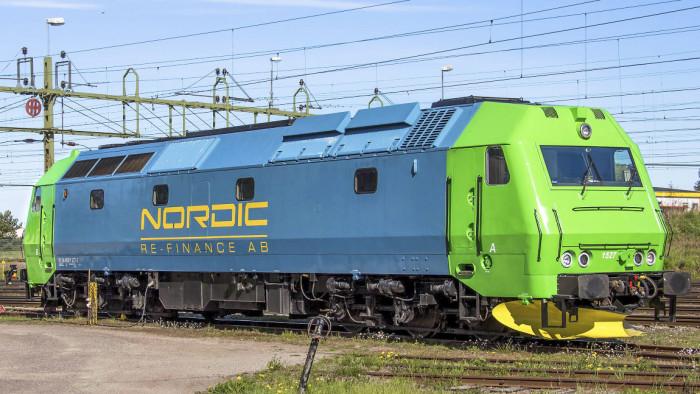 Divat lett a vonatozás: újonnan beszerzett, negyvenéves mozdonyokat kell bevetni a Balatonnál
