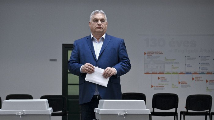 Értesülés - V4-es EP-frakciót szervezhet Orbán Viktor