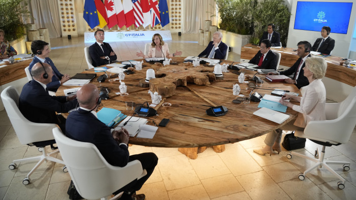 Minden idők legnépszerűtlenebb vezetői találkoznak a G7-es luxusüdülőben - lista