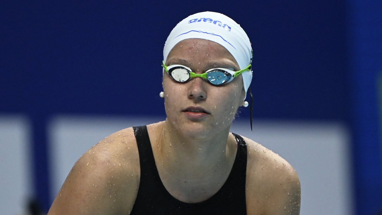Szabó-Feltóthy Eszter a női 200 méteres gyorsúszás döntője előtt az úszó országos bajnokságon a Duna Arénában 2024. április 11-én.