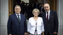Hivatalosan is átvette az Európai Tanács soros elnökségét a magyar miniszterelnök