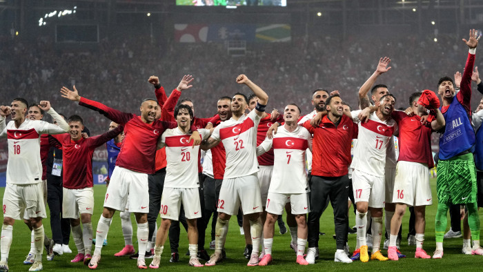 Magyar mintát követtek a törökök a nyolcaddöntőben