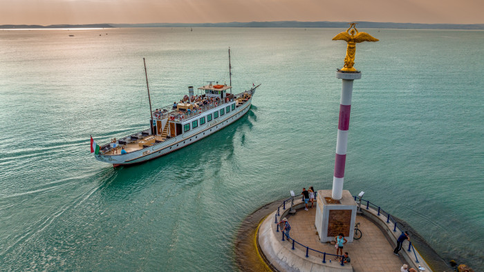 Meglepő hír érkezett a Balatonról