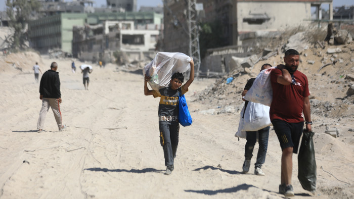 A városra eresztett szórólapokkal üzente Izrael: senki nem maradhat Gázában