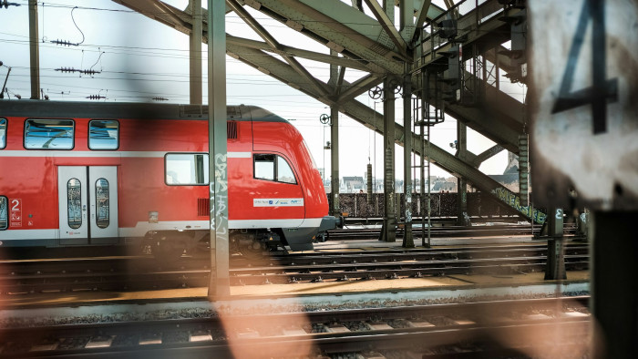 Kezd feléledni a Keleti pályaudvar