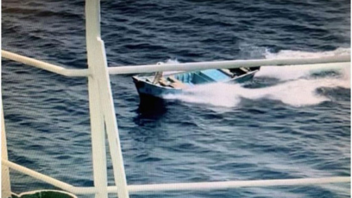 Élet-halál harc a Vörös-tengeren egy drónnal – videó