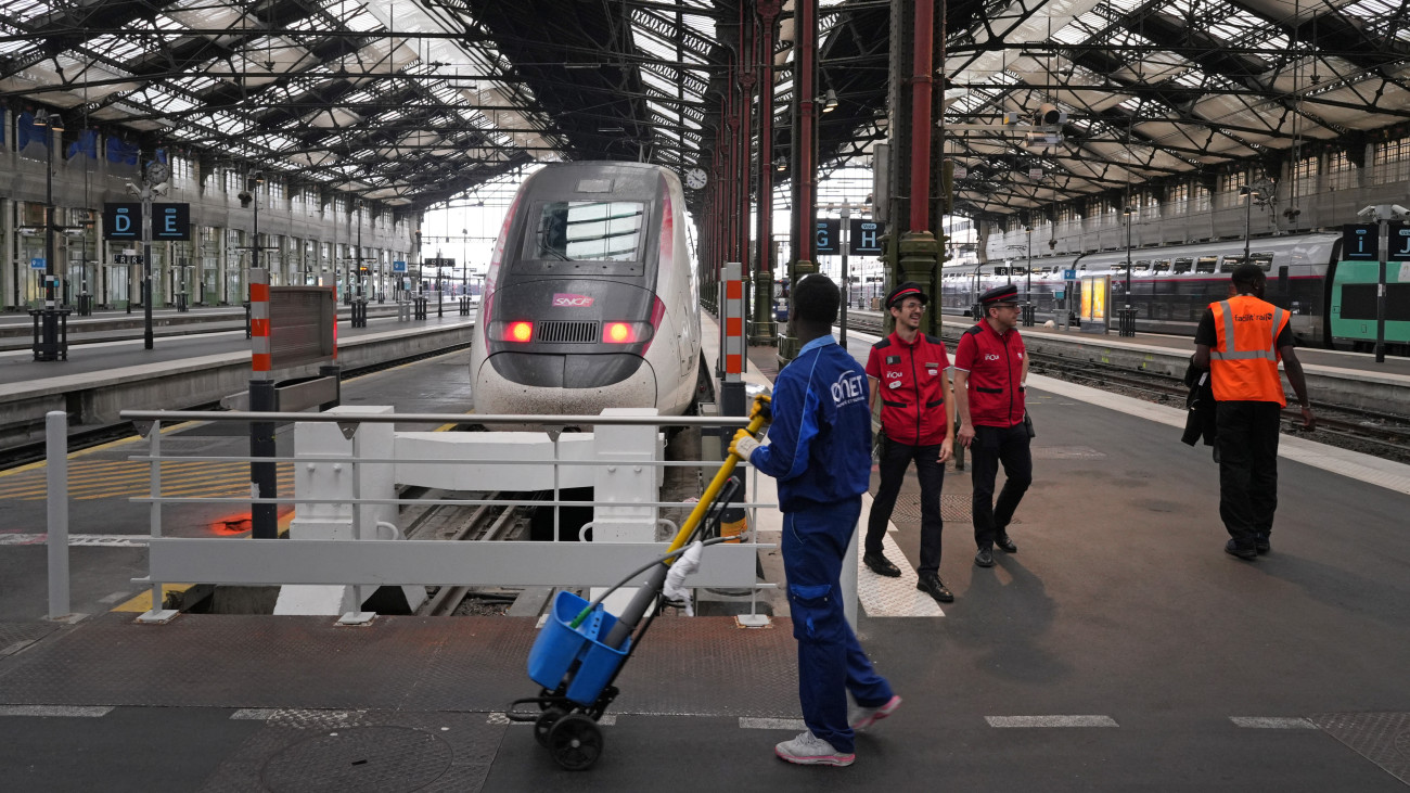 A TGV high-speed train beside an empty platform during service disruptions at Gare de Lyon railway station in Paris, France, on Friday, July 26, 2024. Trains to and from Paris, including the international Eurostar service, were hit by what authorities called a massive attack aimed at paralyzing the network of Frances super-fast trains just hours ahead of the inauguration ceremony of the 2024 Olympic Games. Photographer: Nathan Laine/Bloomberg via Getty Images