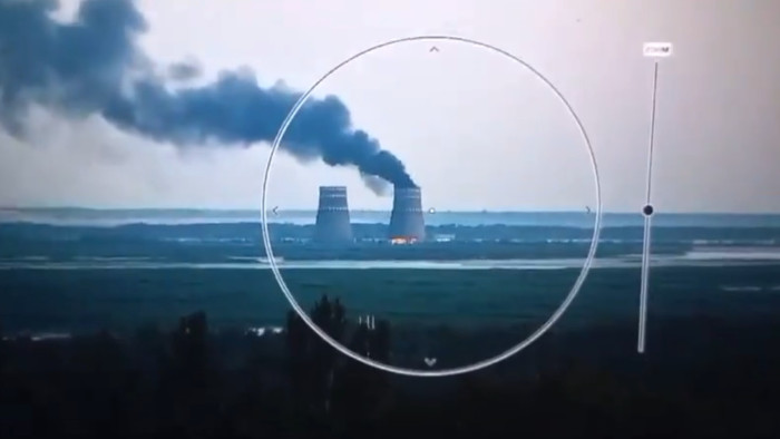 Tűz volt a zaporizzsjai atomerőmű egyik hűtőtornyában – videó