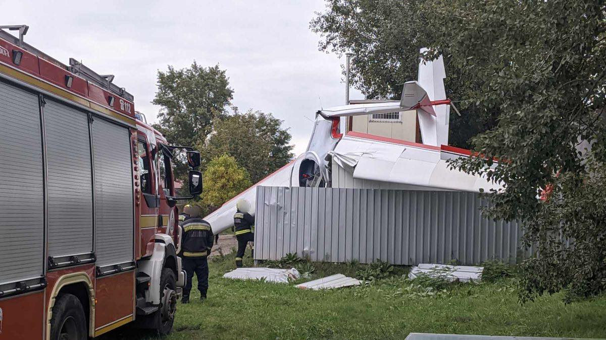 Légibaleset Dunakeszinél, lezuhant egy motoros vitorlázógép