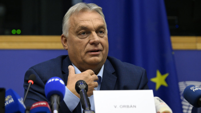 Orbán Viktor Strasbourgban: az EU-nak változnia kell