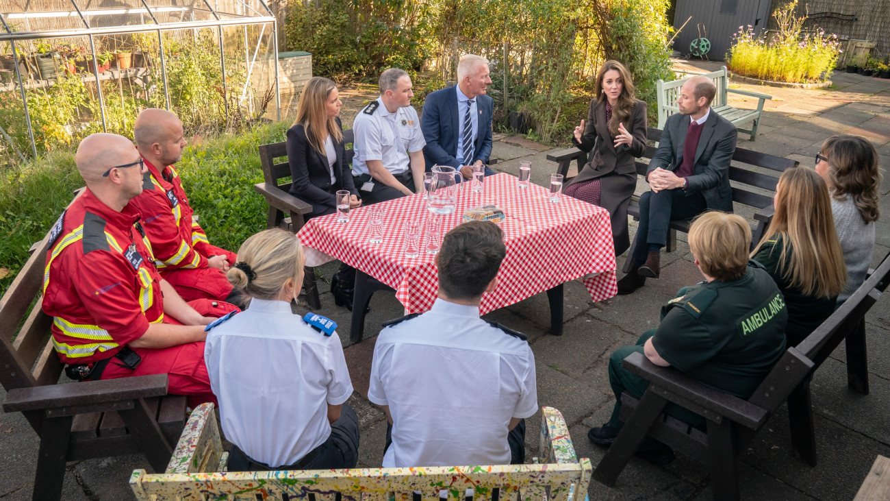 SOUTHPORT, ENGLAND - OCTOBER 10:  Prince William, Prince of Wales and Catherine, Princess of Wales speak with members of the Emergency Services during a visit to Southport Community Centre on October 10, 2024 in Southport, England. Earlier this year, Bebe King (6), Elsie Dot Stancombe (7) and Alice da Silva Aguiar (9) died after a mass stabbing at a childrens Taylor Swift-themed dance class on July 29 in the Merseyside town of Southport.(Photo by Danny Lawson - WPA Pool/Getty Images)