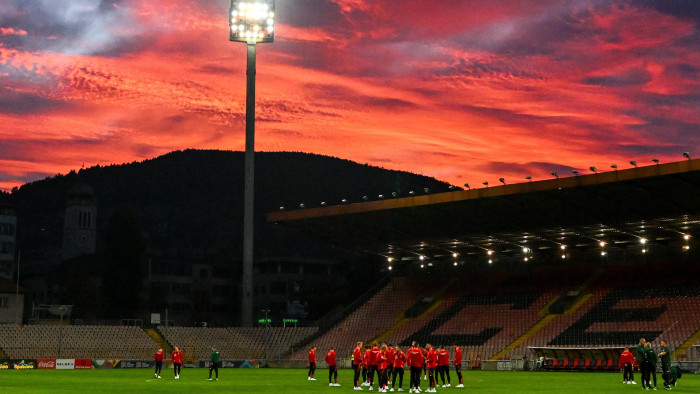 Sétált egyet a magyar labdarúgó-válogatott Zenicában - fotók