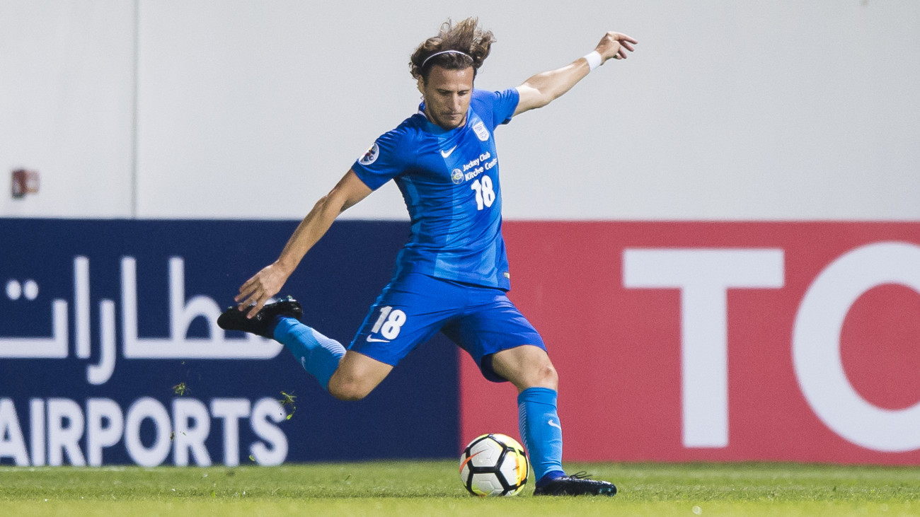 HONG KONG, HONG KONG - APRIL 04: Diego Forlan Corazo of Kitchee SC in action during the AFC Champions League 2018 Group E match between Kitchee SC (HKG) vs Tianjin Quanjian FC (CHN) at Mongkok Stadium on 04 April 2018, in Hong Kong, Hong Kong. (Photo by Power Sport Images/Getty Images)