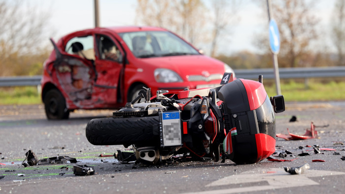 Rémületes fotók egy 64 éves motoros haláláról