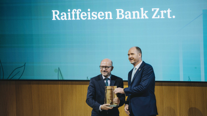 Ismét a Raiffeisen Bank nyerte az MNB Zöld Bank Díját