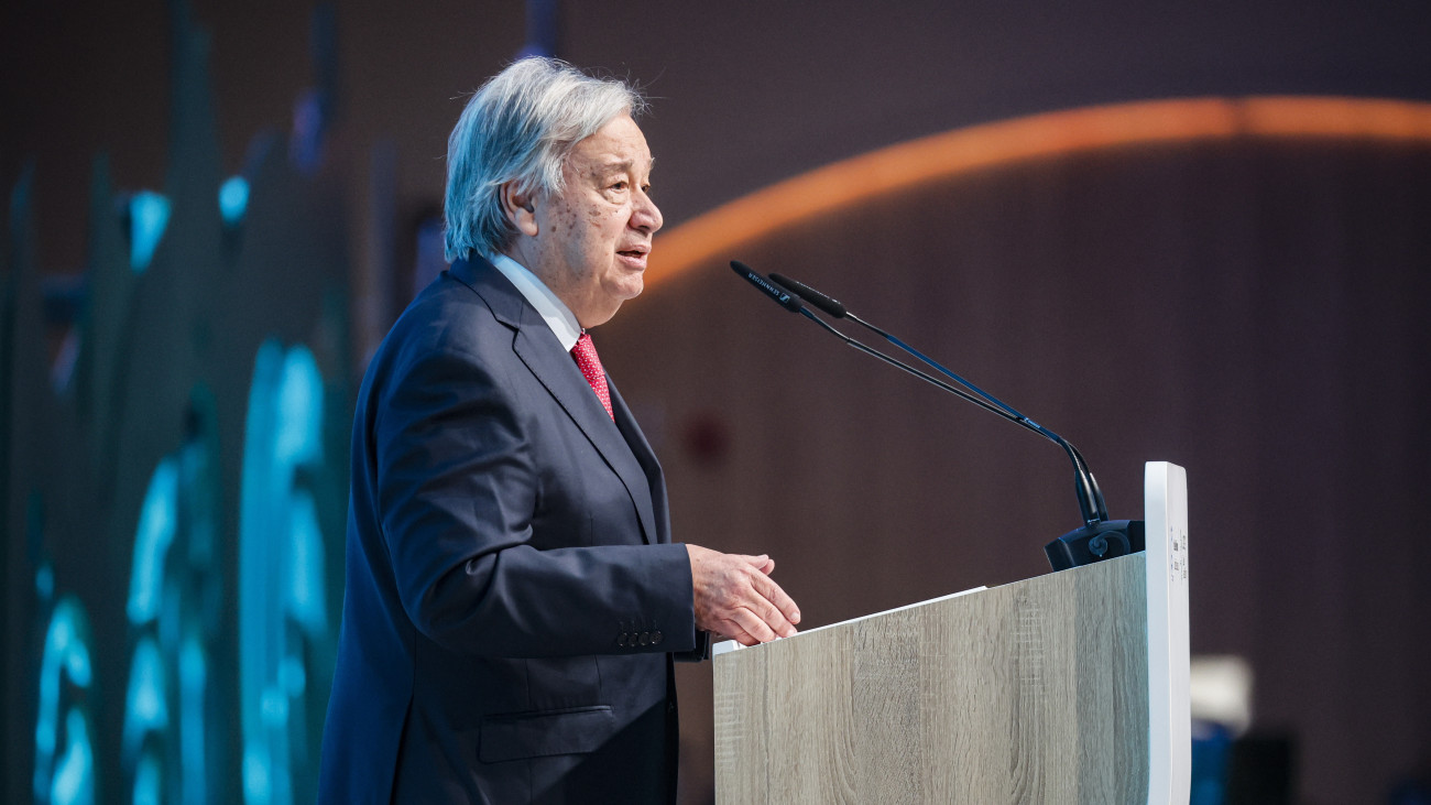 António Guterres ENSZ-főtitkár beszél az ENSZ 29. nemzetközi éghajlatváltozási konferenciáján (COP29) Bakuban 2024. november 12-én. A nemzetközi tanácskozást november 11. és 22. között rendezik az azeri fővárosban.