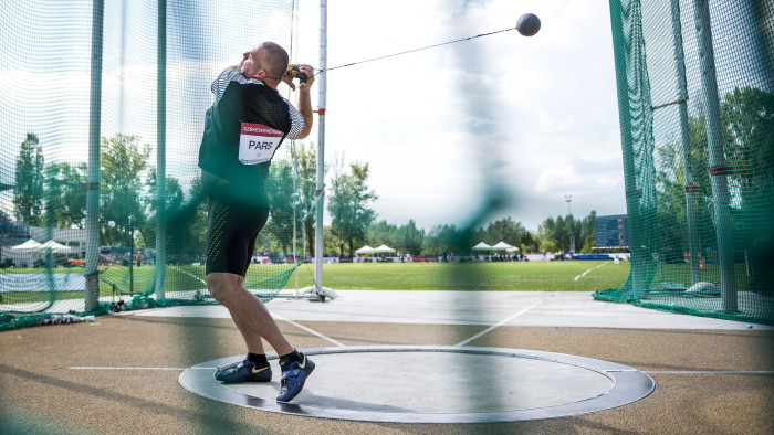 Befejezi a magyar olimpiai bajnok