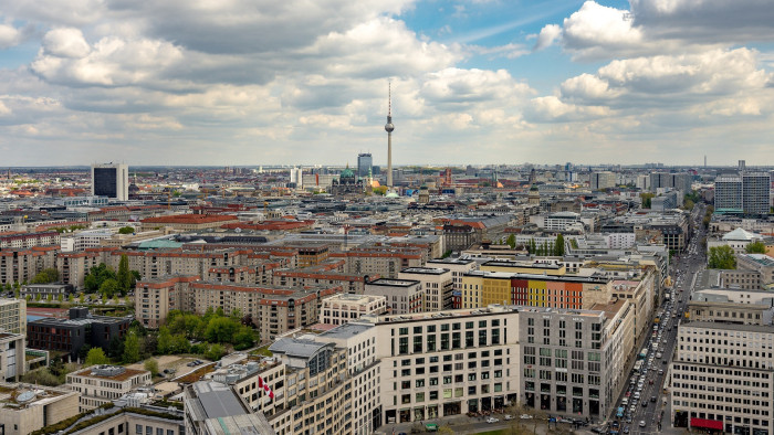 Berlin bizonyos kerületeit kerüljék el a zsidók és a homoszexuálisok - közölte a rendőrfőnök