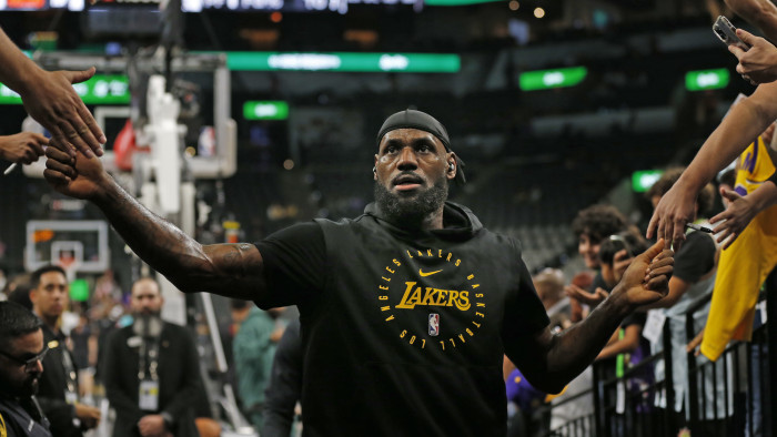 Meglepő bejelentést tett LeBron James