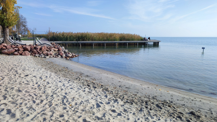 Megint varázsolt egyet, sőt, inkább kettőt a Balaton