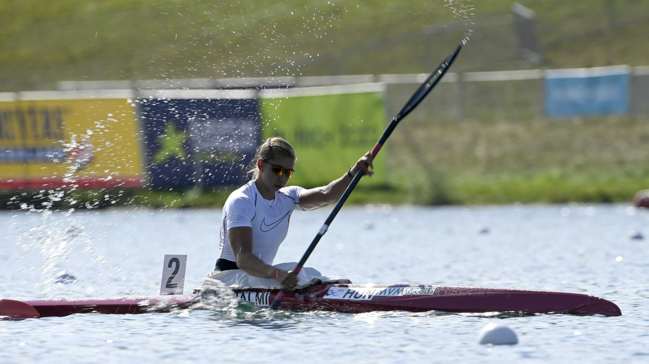 A későbbi győztes Kőhalmi Emese a női kajak egyes 5000 méteres döntőjében a müncheni multisport Európa-bajnokságon 2022. augusztus 21-én.