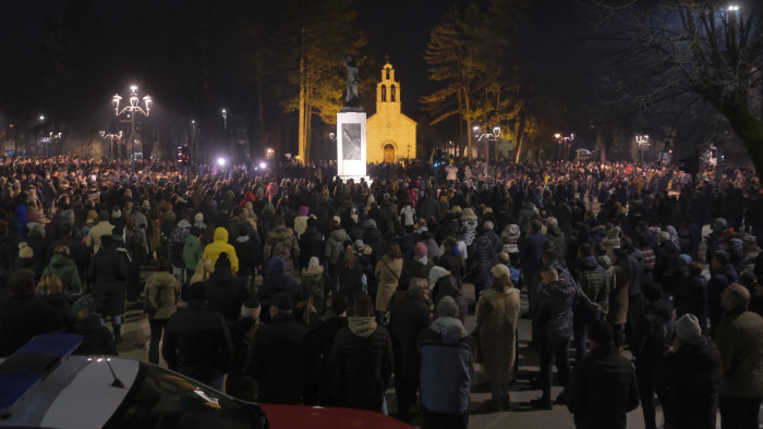 A belügyminiszter lemondásáért tüntettek a cetinjei mészárlást követően