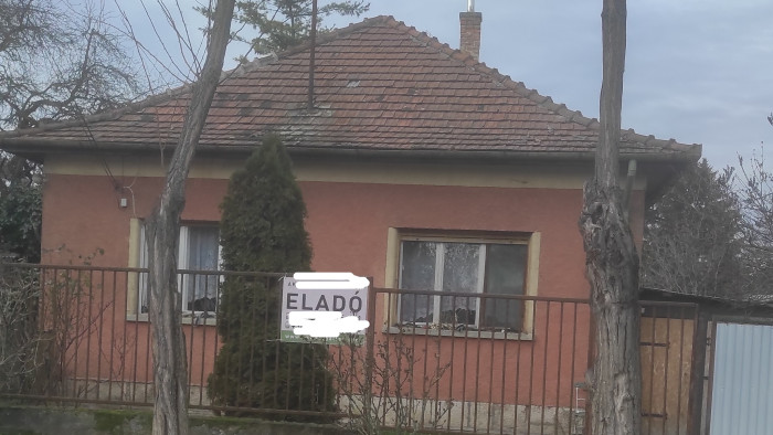 A nyugdíjasok lakásvagyona a tét, segítséget kínálnak a politikusoknak