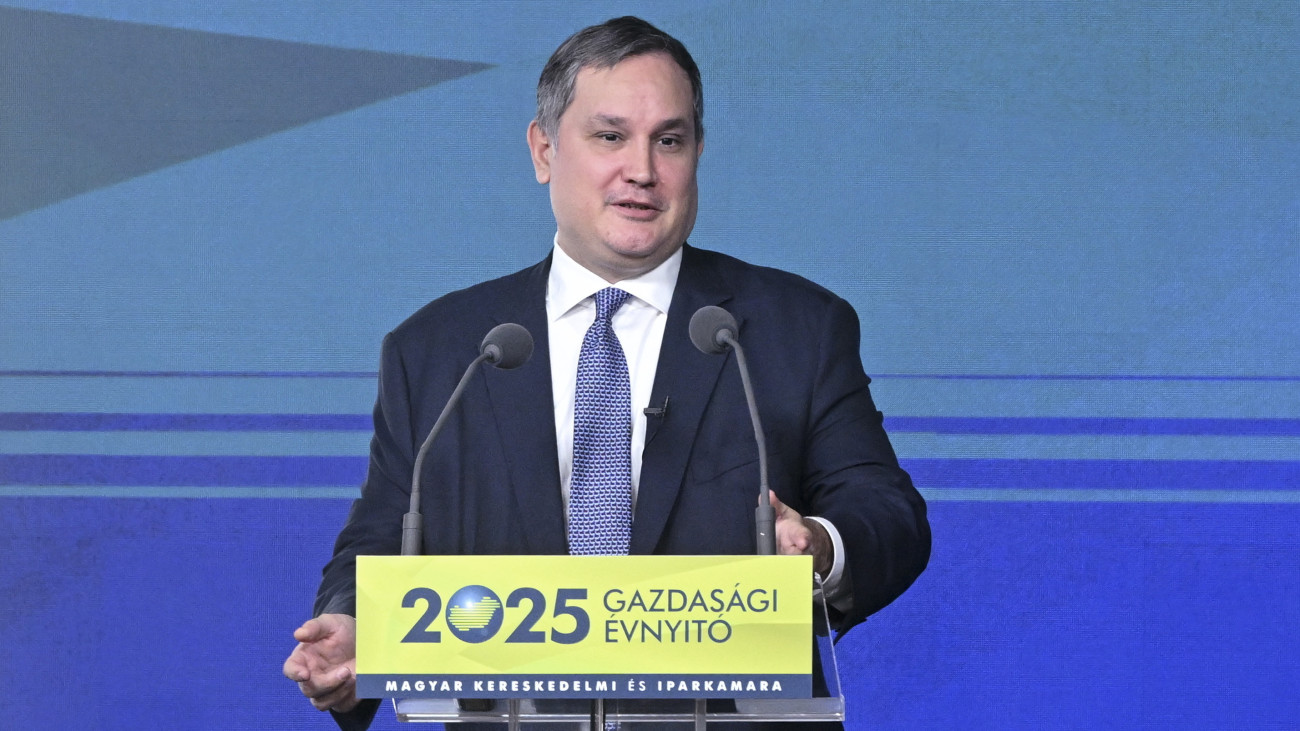 Nagy Márton nemzetgazdasági miniszter beszédet mond a Gazdasági évnyitó 2025 rendezvényen, a Magyar Kereskedelmi és Iparkamara gazdaságpolitikai fórumán Budapesten, a Puskás Arénában 2025. március 8-án.