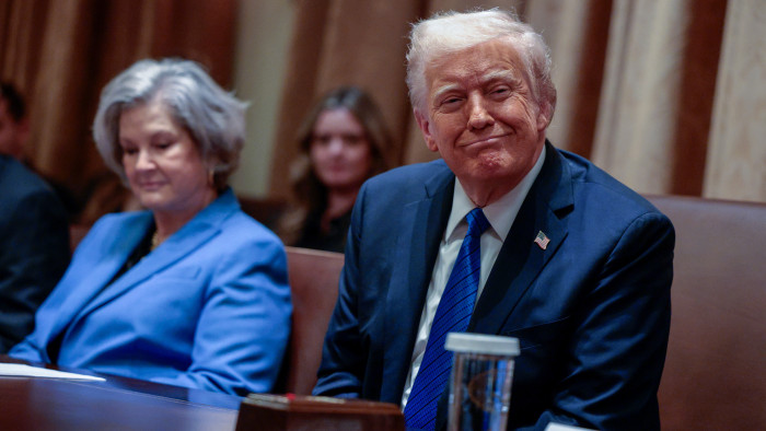 Pert indít a legnagyobb amerikai bank ellen Donald Trump