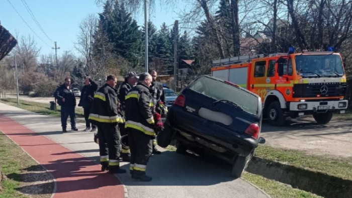 87 éves sofőr hatalmas bakija, még a rendőrök is nevettek rajta
