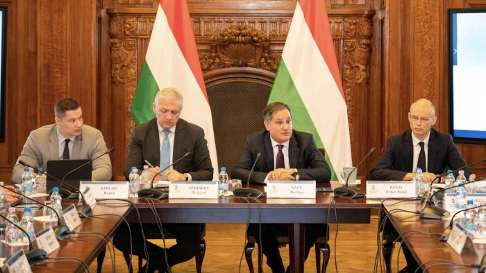 Nagy Márton tanácskozást hívott össze a vámintézkedések miatt