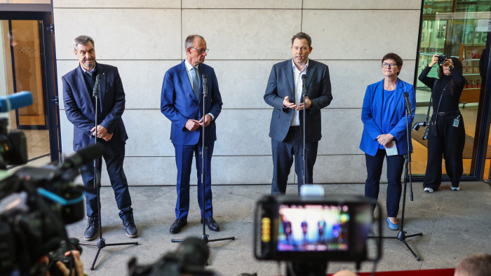Az ellenzék máris ízekre szedte a friss német koalíciós megállapodást