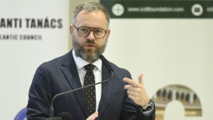 Orbán Balázs: Ukrajna teljes integrációja az EU-ba mintegy 2500 milliárd euróba kerülne